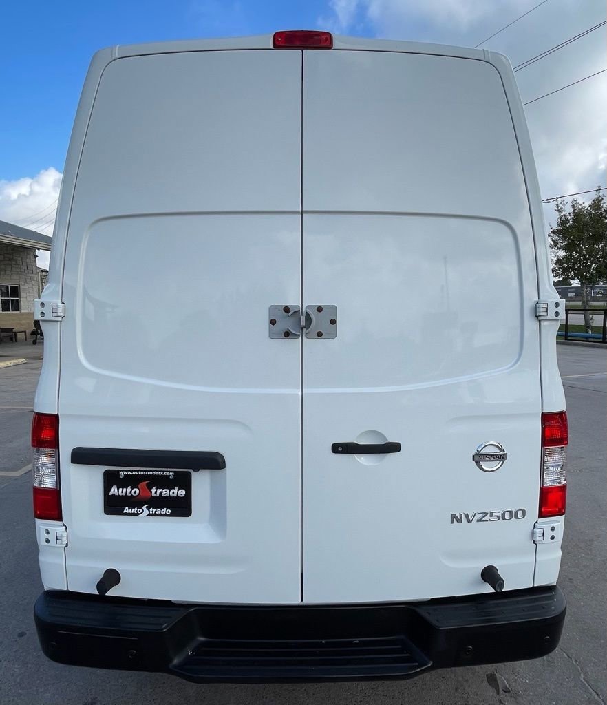 Used 2020 Nissan NV 2500 SV image 10