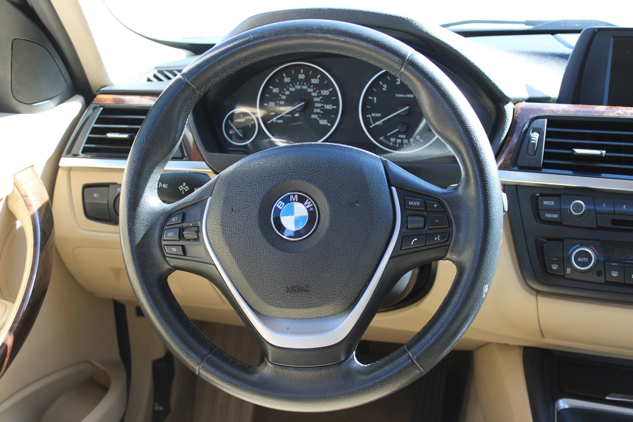 Used 2014 BMW 328i Sedan RWD image 14