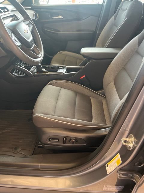 Used 2021 Chevrolet TrailBlazer LT w/ Sun and Liftgate Package FWD image 12