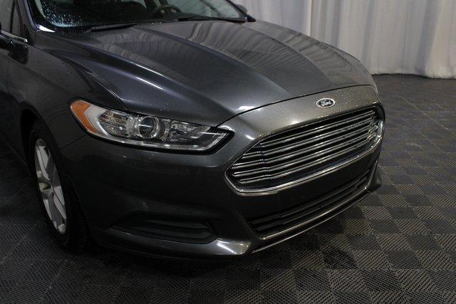 Used 2016 Ford Fusion SE image 20