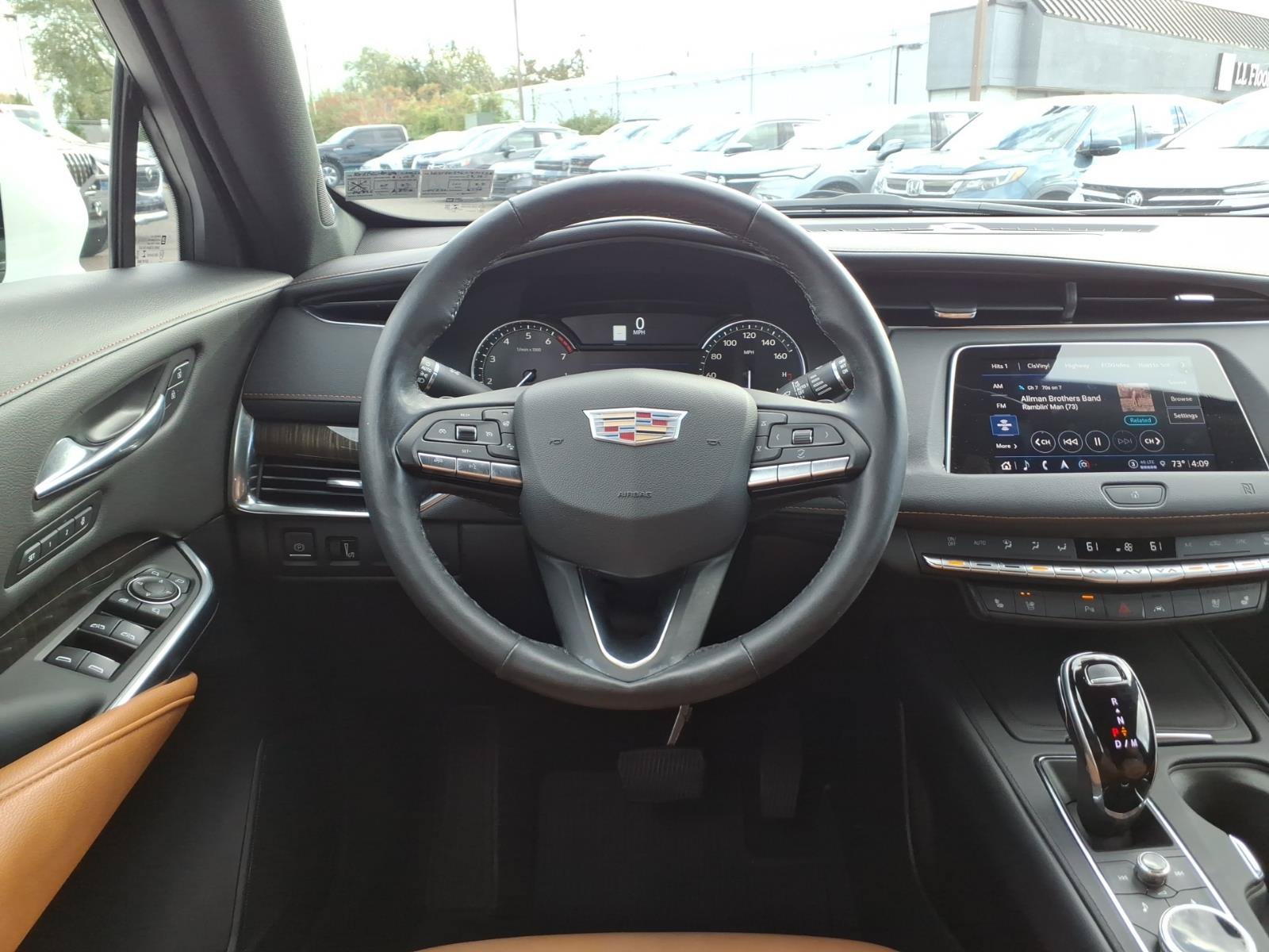 Used 2021 Cadillac XT4 Premium Luxury AWD/4WD image 13