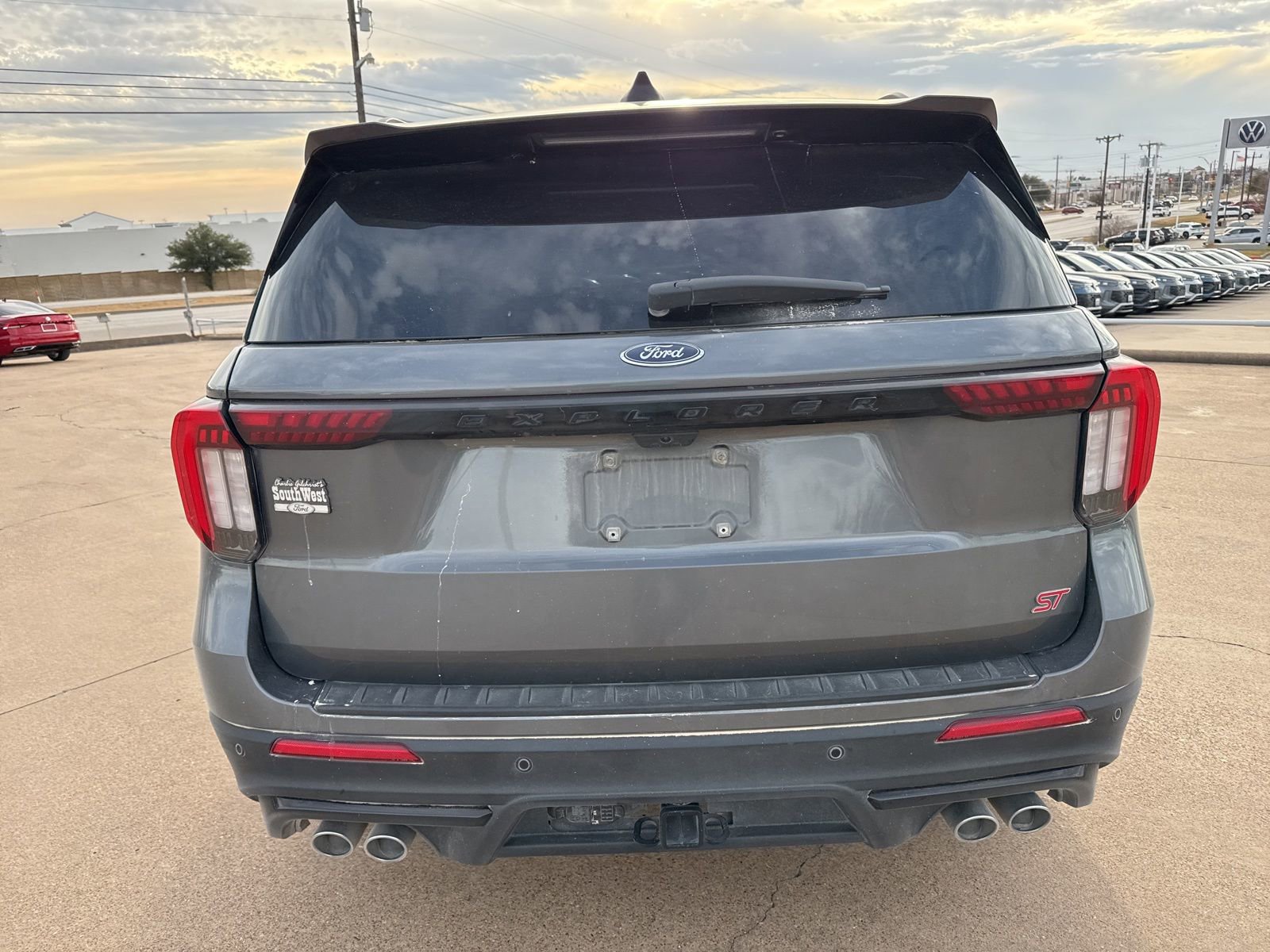 Used 2025 Ford Explorer ST image 6