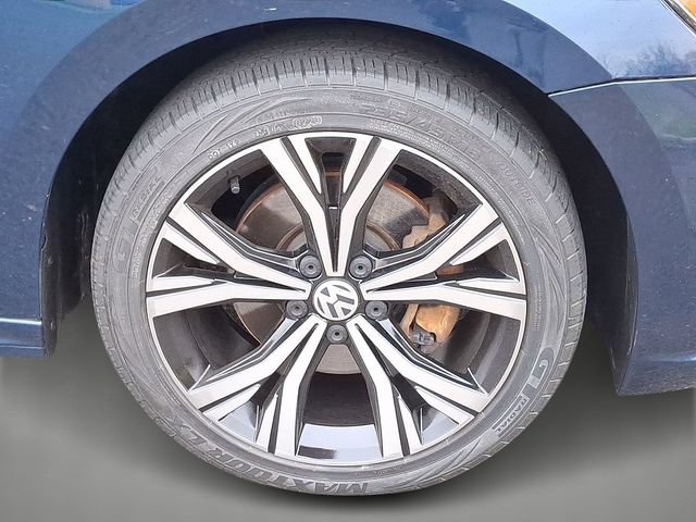 Used 2021 Volkswagen Passat 2.0T SE FWD image 8