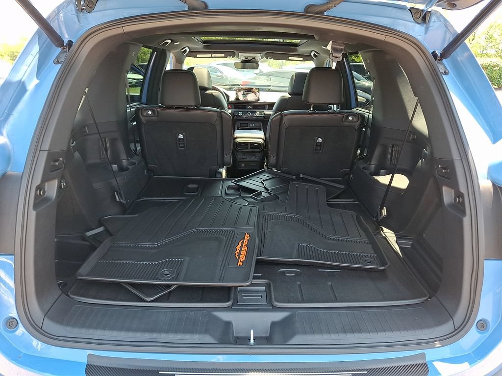 Used 2025 Honda Pilot TrailSport image 28