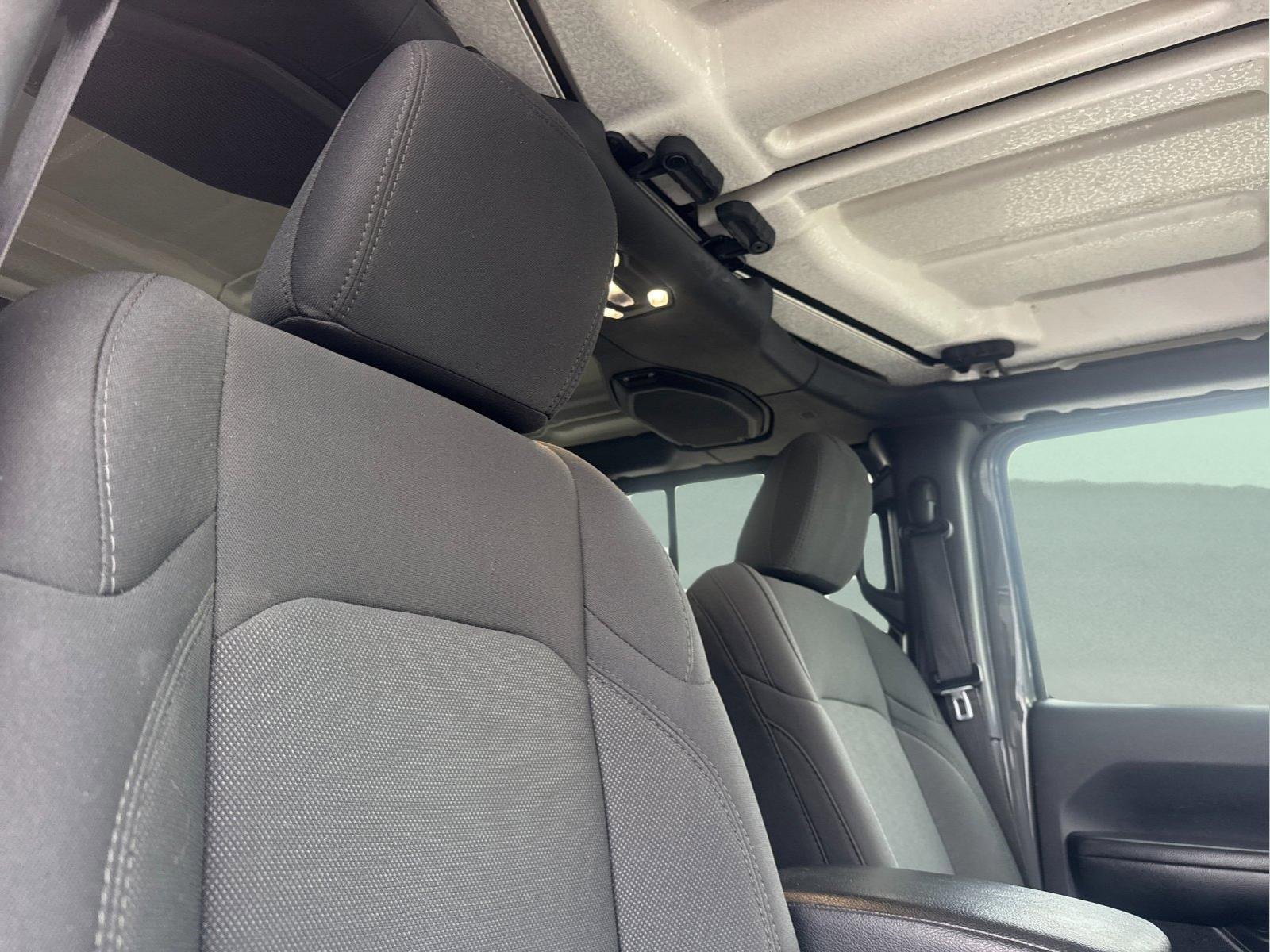 Used 2020 Jeep Wrangler Unlimited Sport S image 16