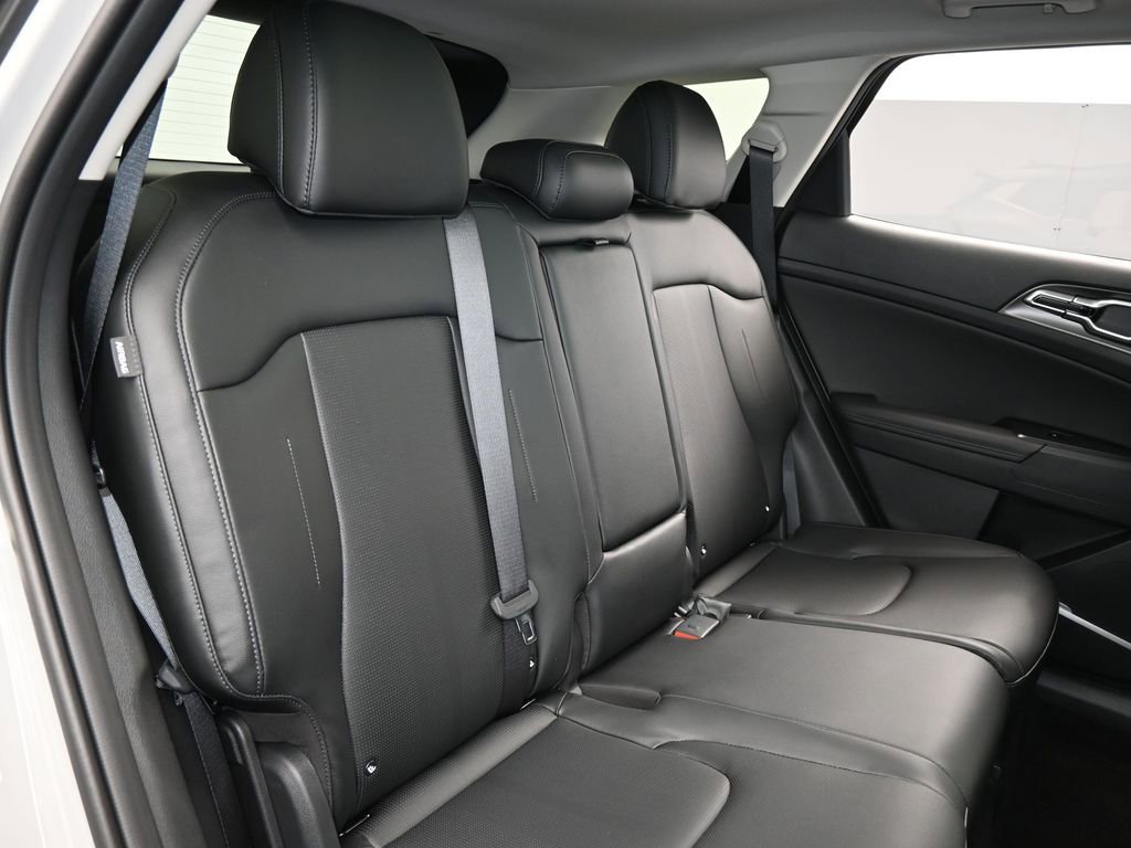 Used 2026 Kia Sportage EX w/ EX Panorama Roof Package FWD image 28
