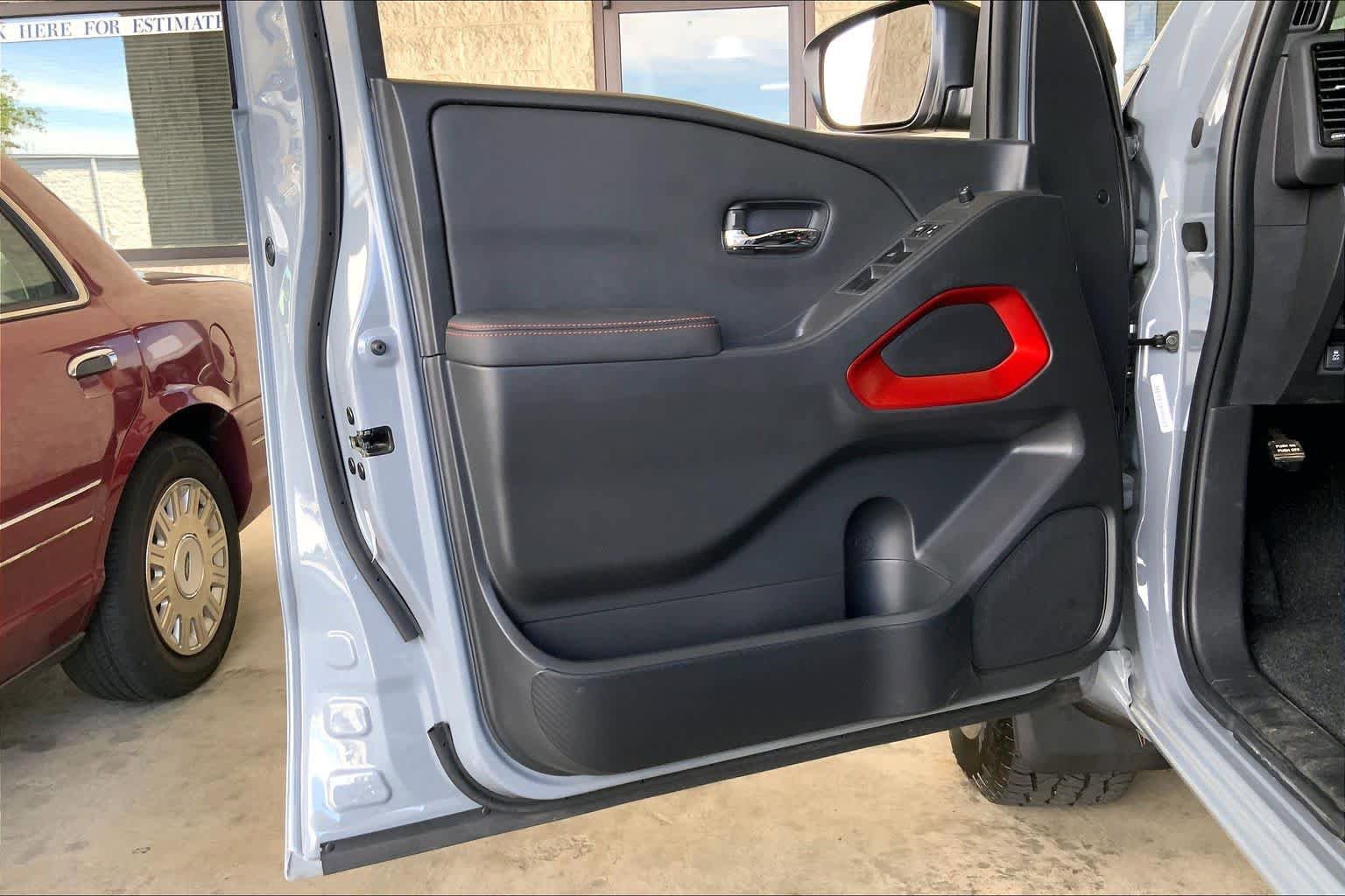 Used 2024 Nissan Frontier PRO-4X w/ Off-Road Protection Package AWD/4WD image 21
