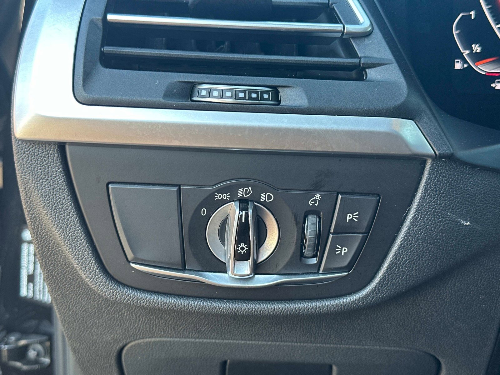 Used 2022 BMW X3 sDrive30i w/ M Sport Package 2 image 28