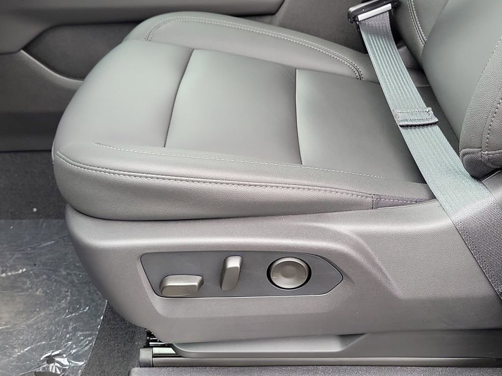 New 2026 Chevrolet Suburban LT w/ Comfort Package RWD image 15