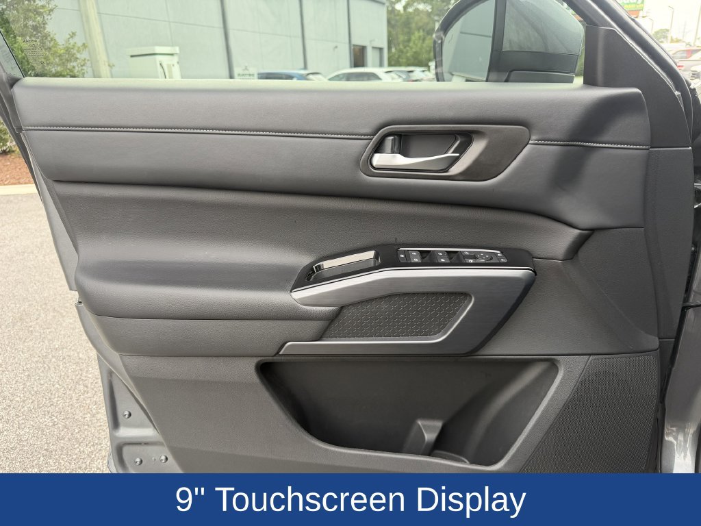 Used 2024 Nissan Pathfinder SL w/ SL Premium Package FWD image 11