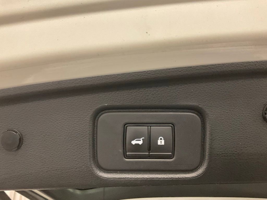 Used 2023 Nissan Pathfinder SL image 36