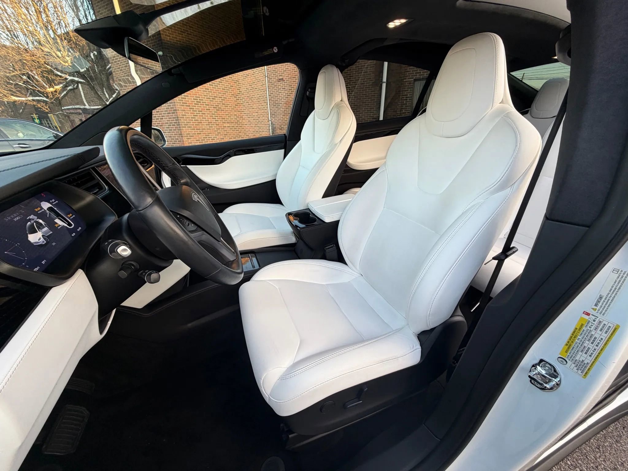 Used 2018 Tesla Model X 100D image 11