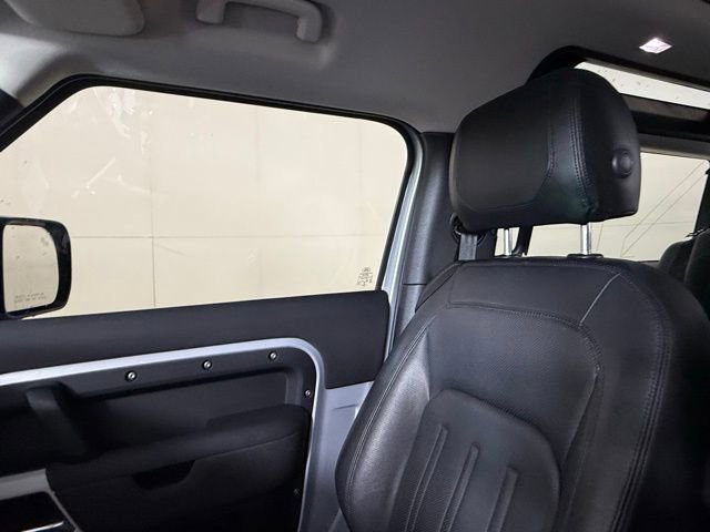 Used 2021 Land Rover Defender 90 First Edition image 18