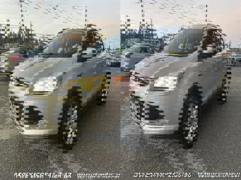 Used 2015 Ford Escape Titanium image 3