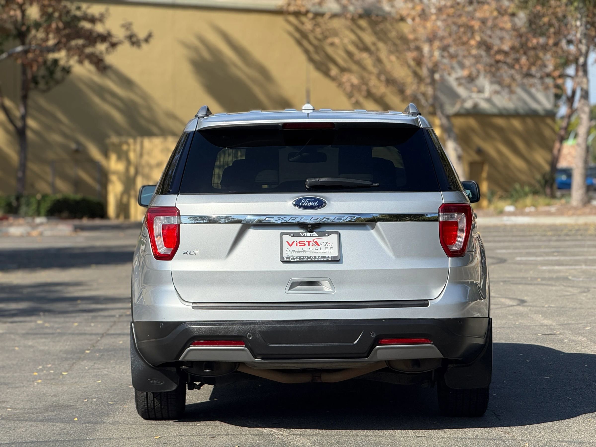 Used 2019 Ford Explorer XLT w/ Equipment Group 201A image 4