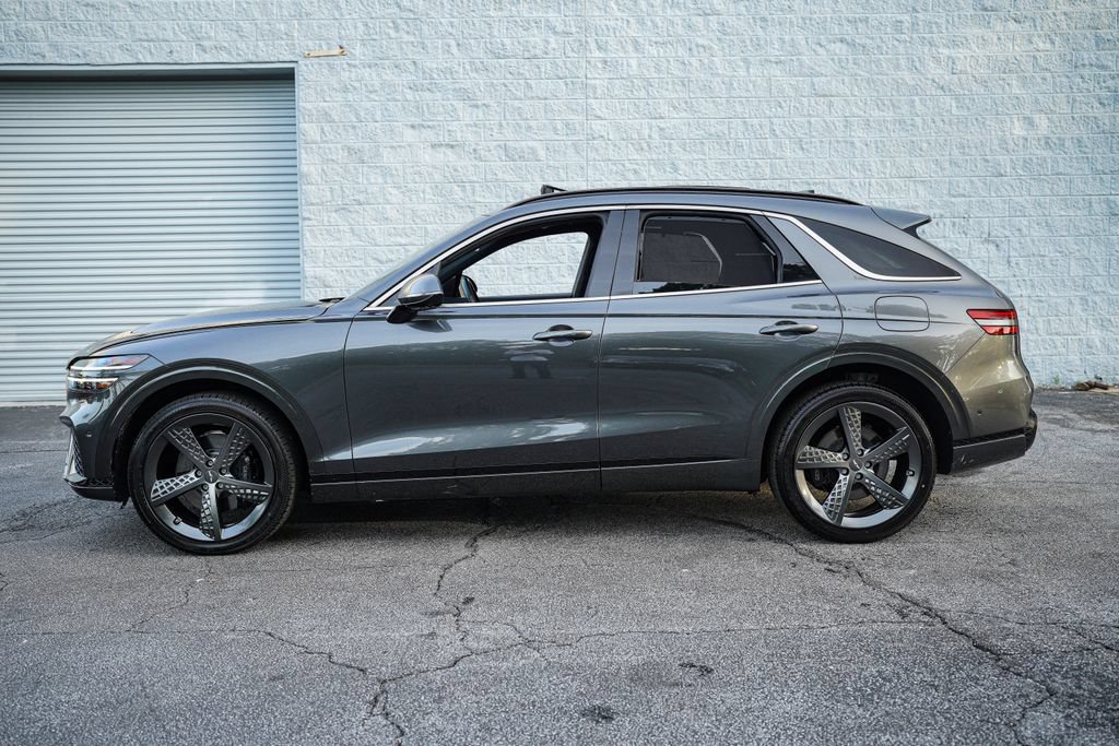 Used 2024 Genesis GV70 2.5T w/ Sport Prestige Package AWD/4WD image 9
