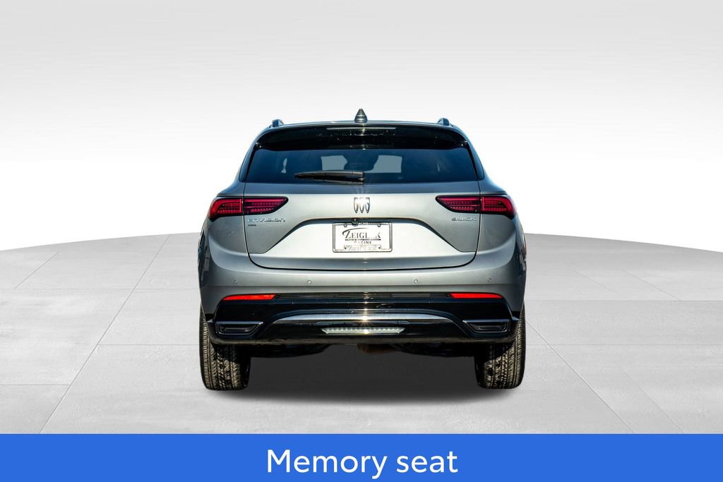 Used 2025 Buick Envision Sport Touring image 6