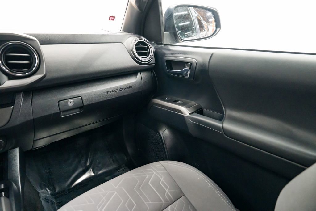Used 2019 Toyota Tacoma TRD Off-Road image 10