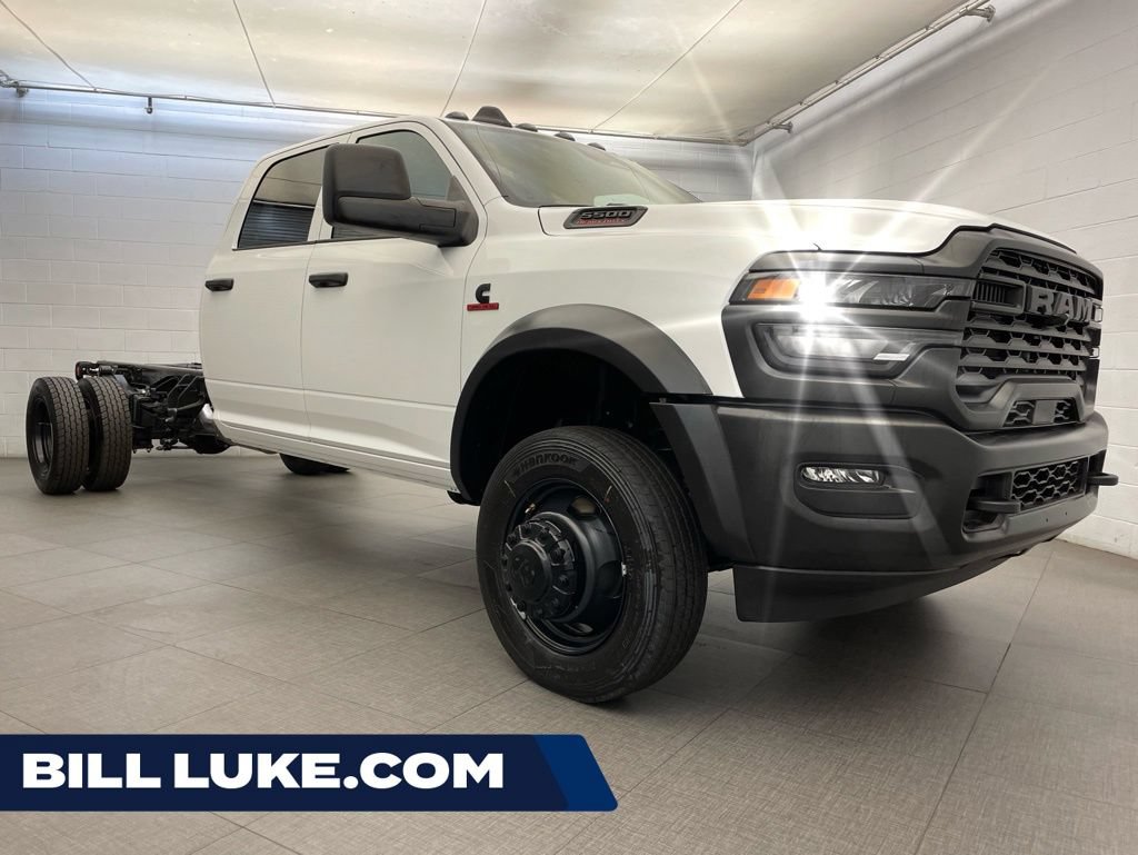 New 2026 RAM 5500 Tradesman w/ Max Tow Package AWD/4WD video 1