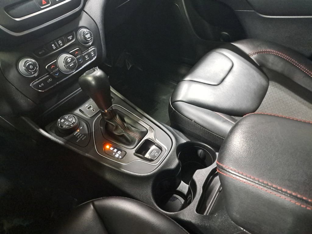 Certified 2022 Jeep Cherokee Trailhawk image 24