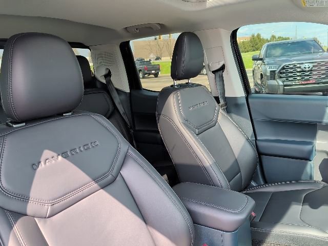 Used 2026 Ford Maverick Lariat w/ Black Appearance Package image 18