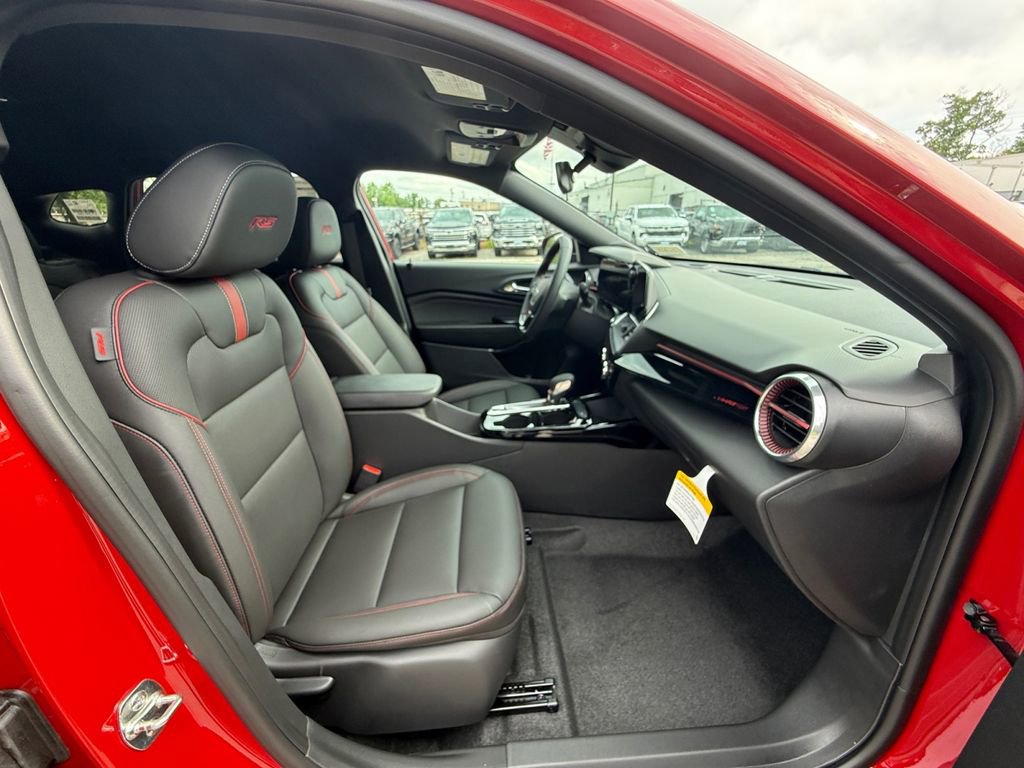 New 2026 Chevrolet Trax RS FWD image 25