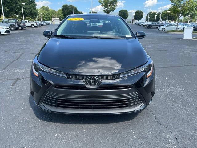 Used 2026 Toyota Corolla LE FWD image 2
