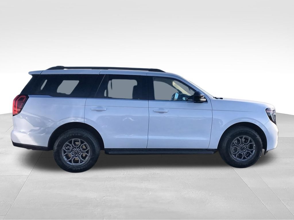 Used 2025 Ford Expedition Active AWD/4WD image 9