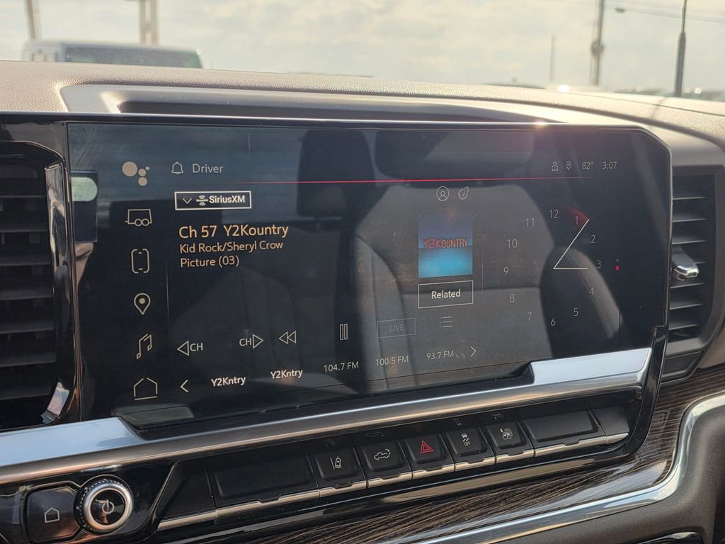 Used 2024 GMC Sierra 3500 SLE w/ SLE Value Package image 16