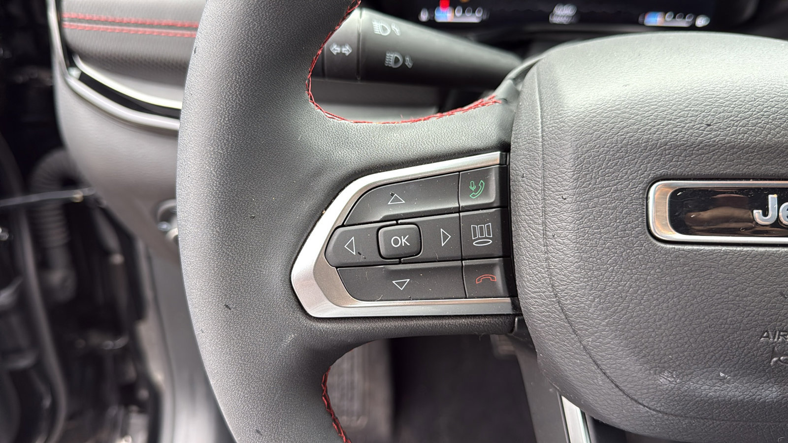 Certified 2024 Jeep Compass Trailhawk w/ Trailhawk Elite Group image 16