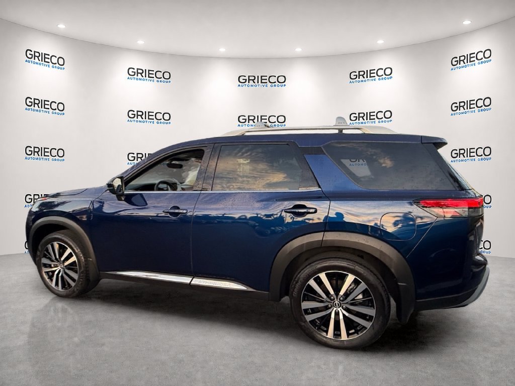 Used 2024 Nissan Pathfinder Platinum FWD image 5