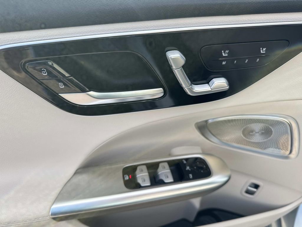Used 2024 Mercedes-Benz C 300 Sedan image 20