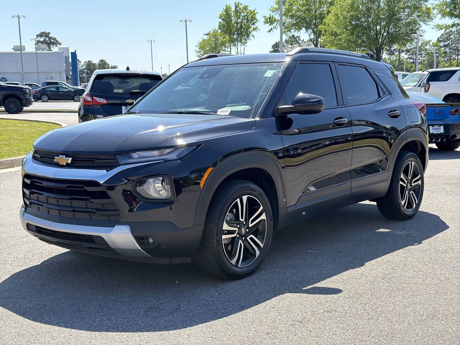 Used 2023 Chevrolet TrailBlazer LT w/ Convenience Package AWD/4WD image 5