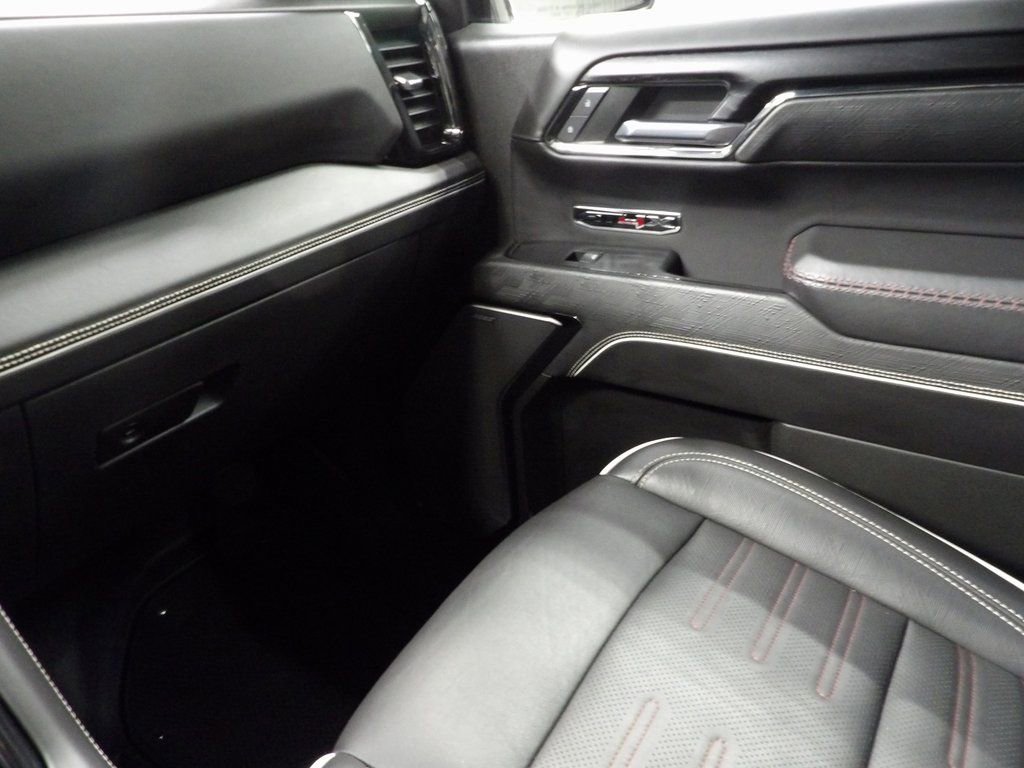 Used 2022 GMC Sierra 1500 AT4X image 25
