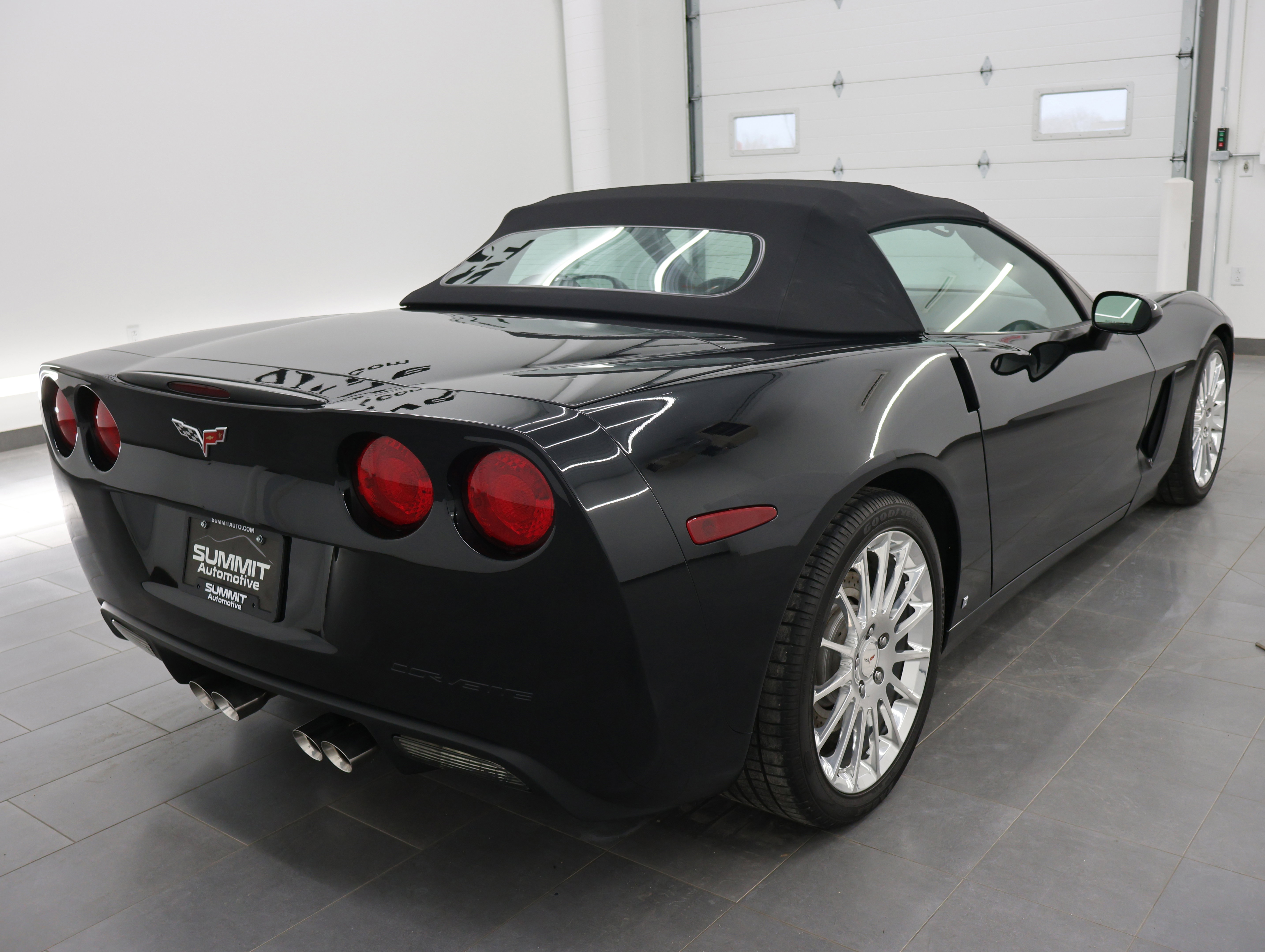 Used 2007 Chevrolet Corvette Convertible w/ Preferred Equipment Group image 4