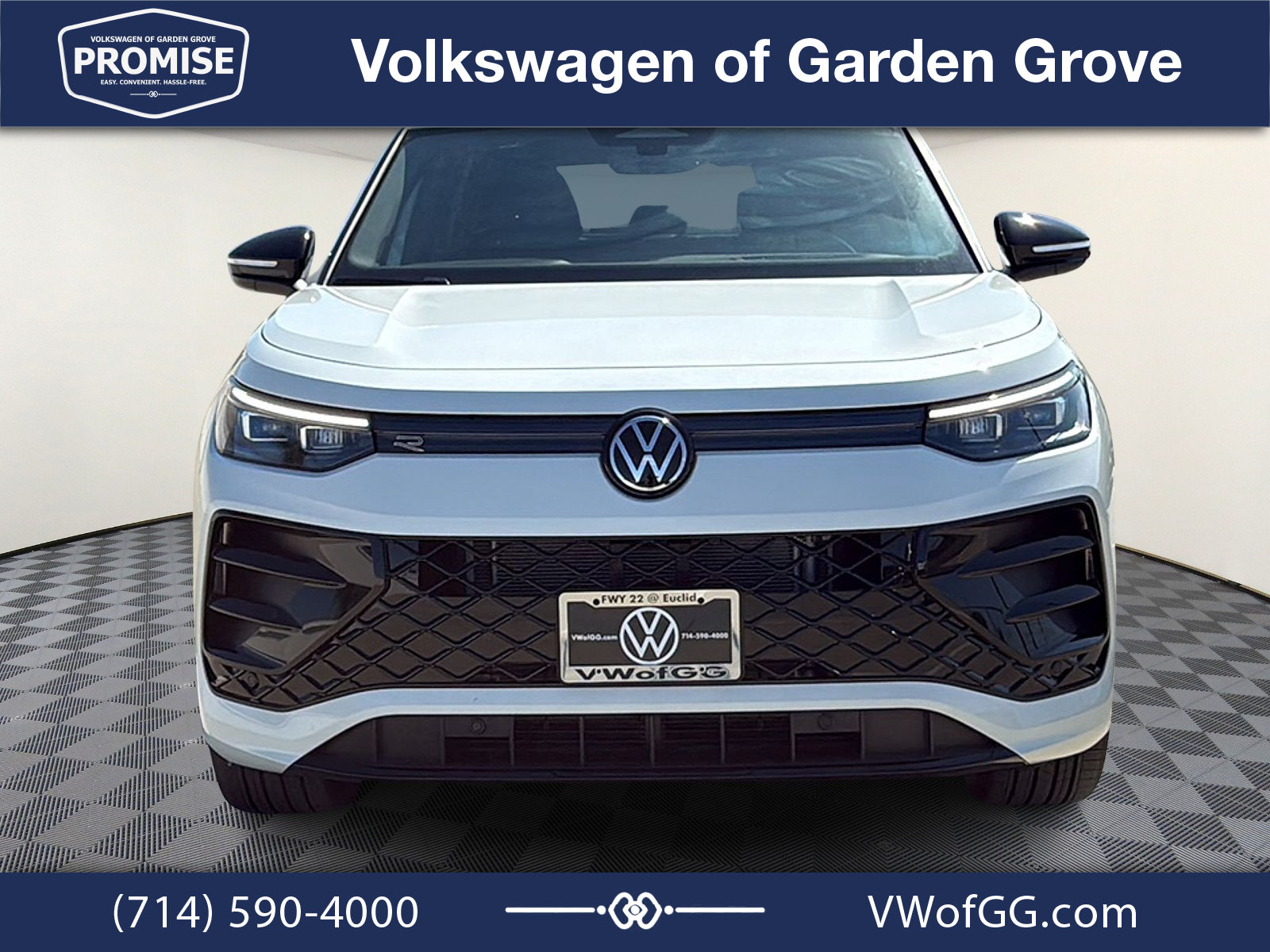 New 2026 Volkswagen Tiguan SE R-Line FWD image 3