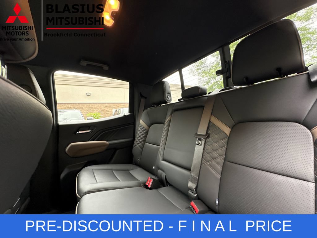 Used 2024 GMC Canyon Denali w/ LPO, Denali Black Edition AWD/4WD image 29
