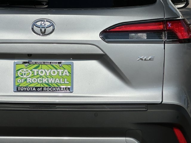 Used 2026 Toyota Corolla Cross XLE w/ Convenience Package FWD image 6
