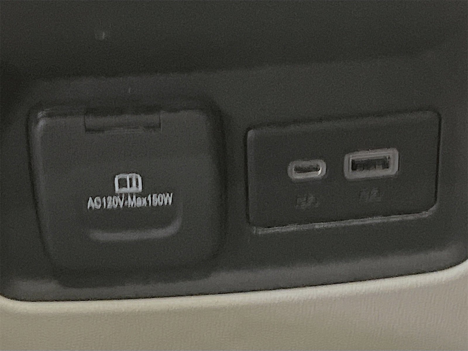 Used 2023 GMC Acadia Denali w/ Denali Ultimate Package image 27