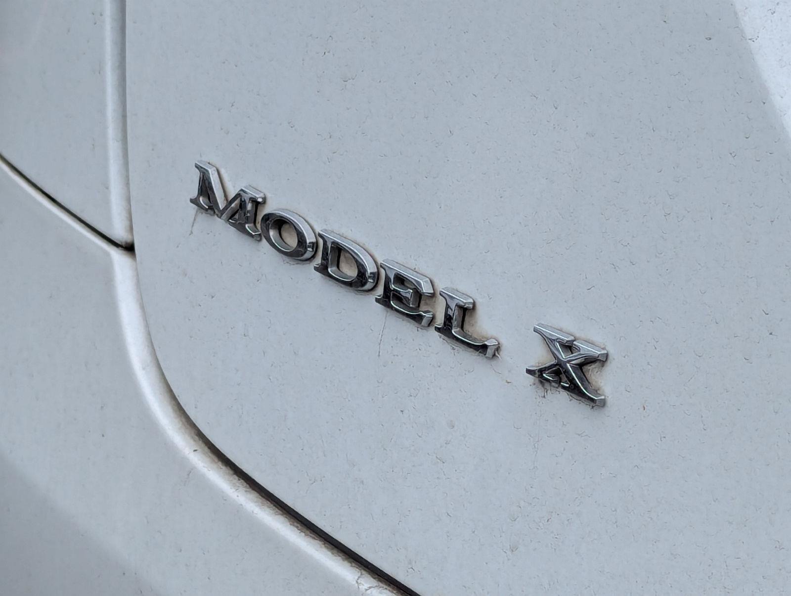 Used 2018 Tesla Model X 75D AWD/4WD image 5