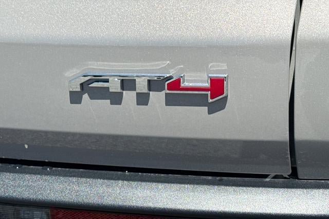 New 2026 GMC Acadia AT4 w/ Luxury Package AWD/4WD image 34