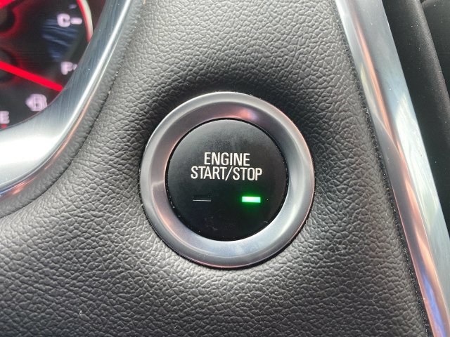Used 2023 Chevrolet Traverse Premier FWD image 17