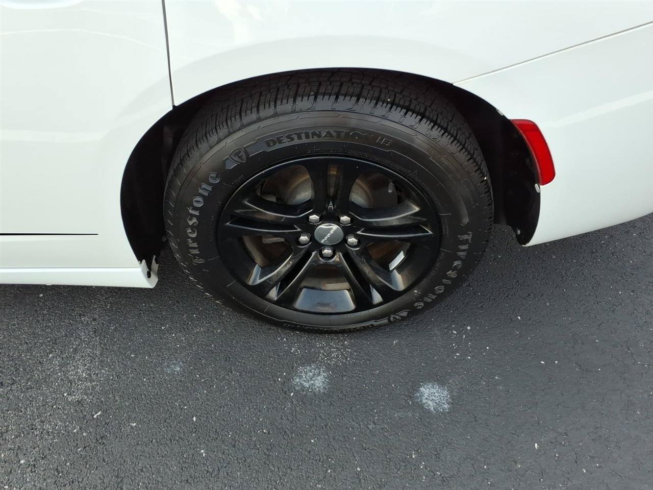 Used 2017 Dodge Charger SE w/ Popular Equipment Group RWD image 5