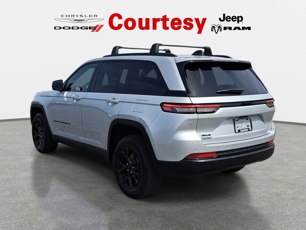 Certified 2024 Jeep Grand Cherokee Altitude AWD/4WD image 7