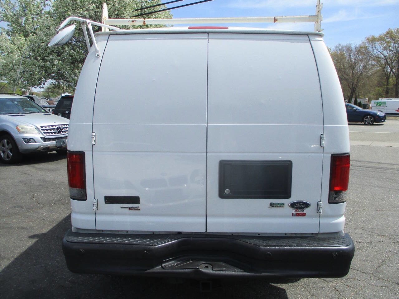 Used 2011 Ford E-250 and Econoline 250 w/ PWR Group image 3