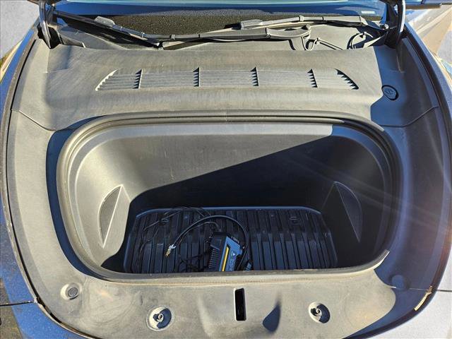 Used 2022 Tesla Model Y Long Range image 18