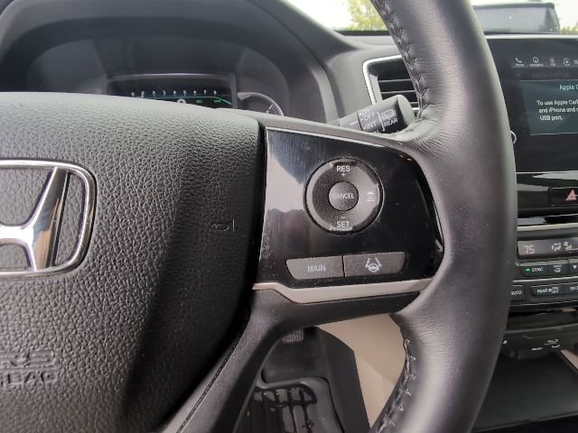 Used 2019 Honda Pilot Touring image 16