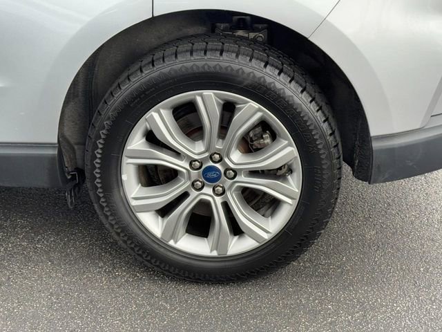 Used 2022 Ford Edge Titanium image 7