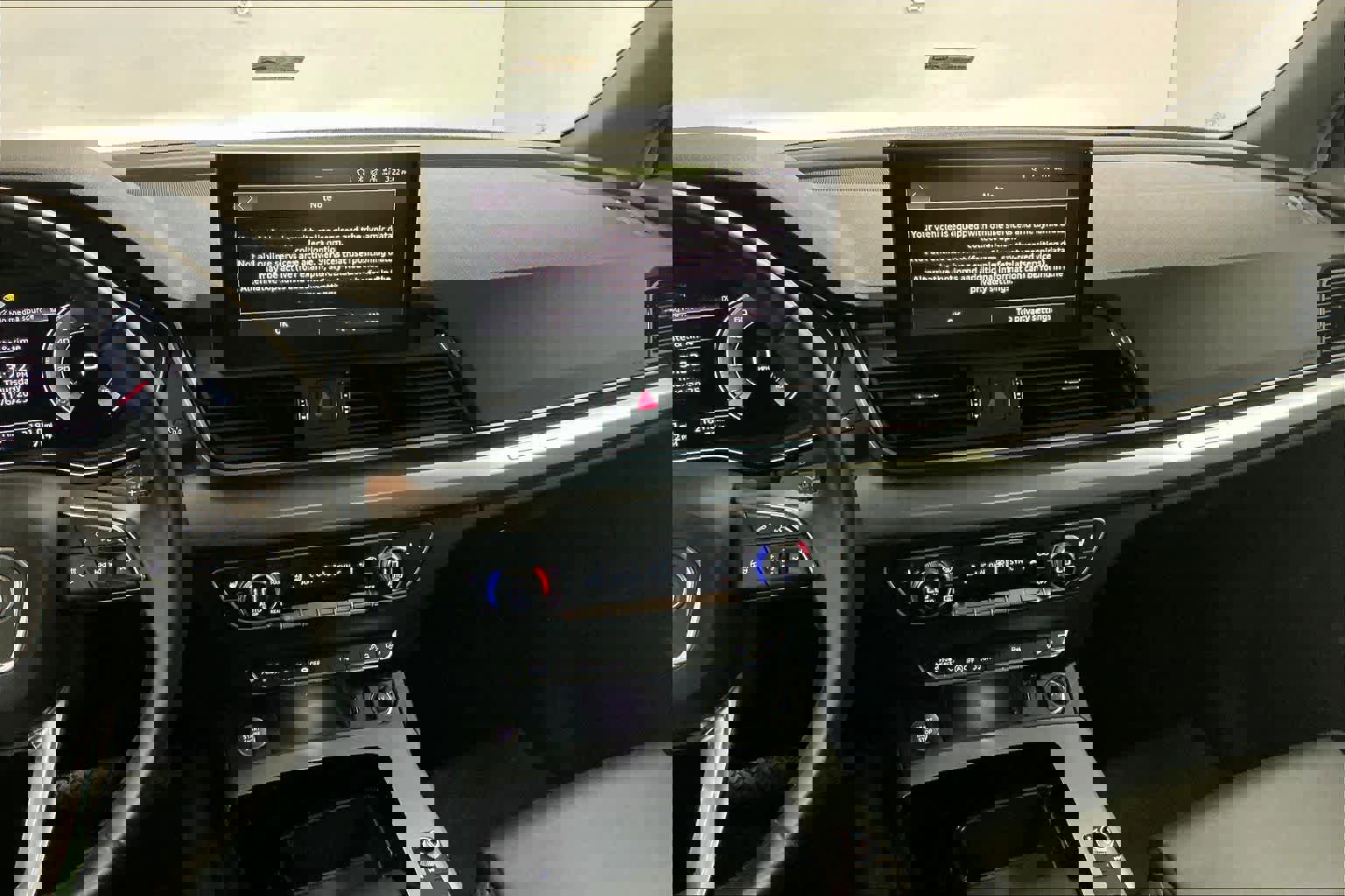 Used 2025 Audi Q5 2.0T Premium w/ Convenience Plus Package image 9