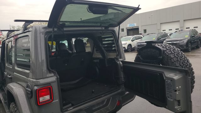 Used 2021 Jeep Wrangler Unlimited Rubicon w/ Dual Top Group AWD/4WD image 11